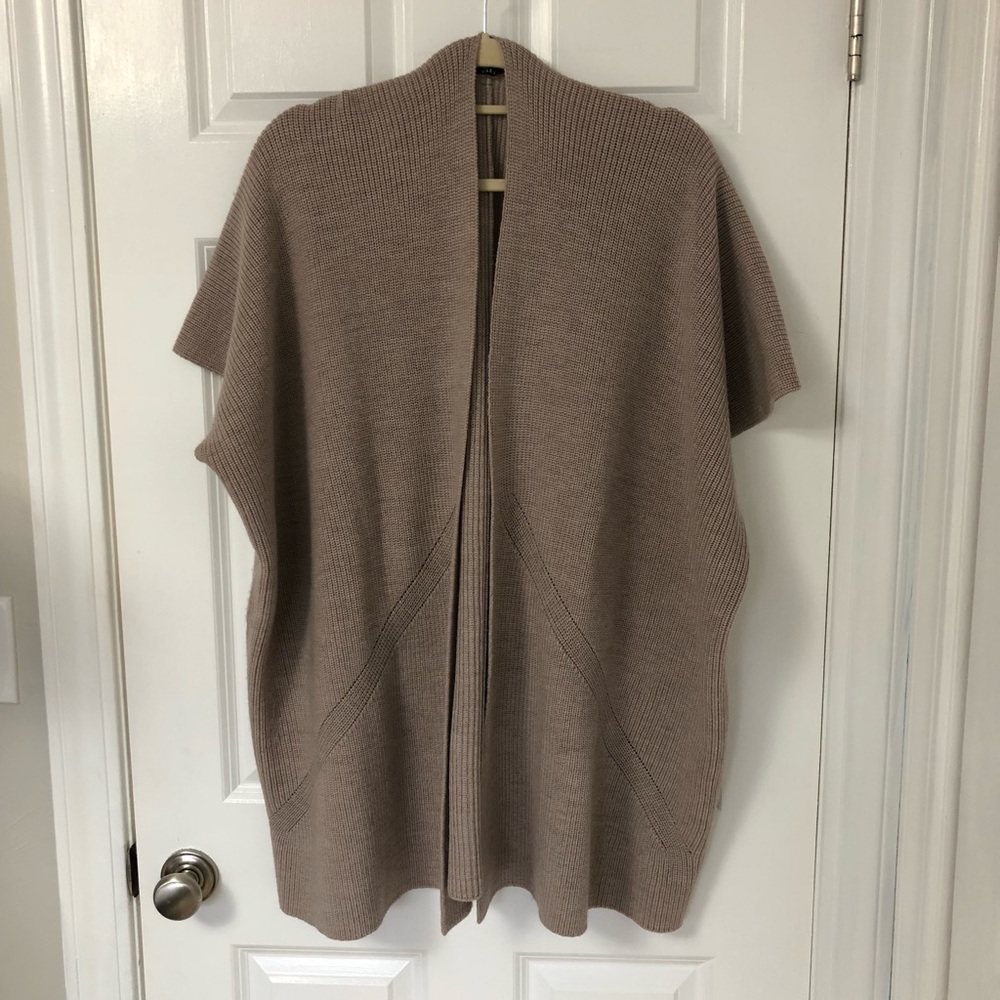 Tart Collections sleeveless open front sweater vest/wrap/poncho